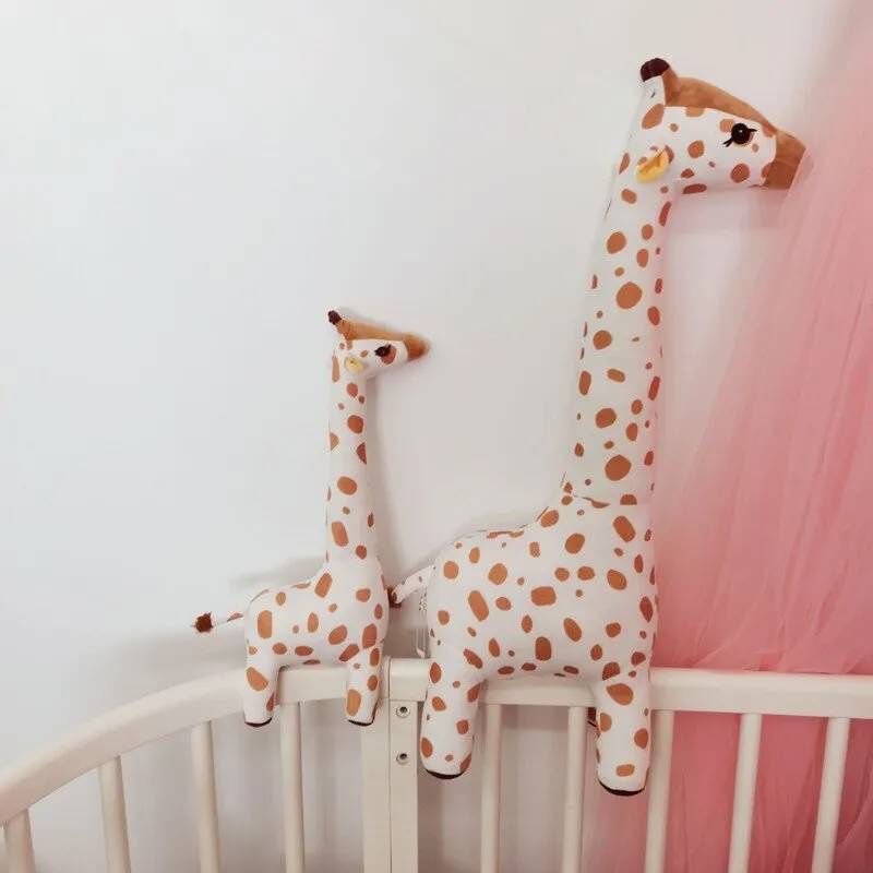 Niedliches Plüsch-Giraffen-Schlafkissen für Kinderzimmer und als Nickerchenhilfe_voghion.com