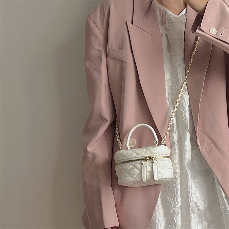 Xiaoxiangfeng Moda Donna 2024 Nuova Catena Portatile Versatile Mini Borsa a Tracolla con Bocca a Spalla Rossa_voghion.com