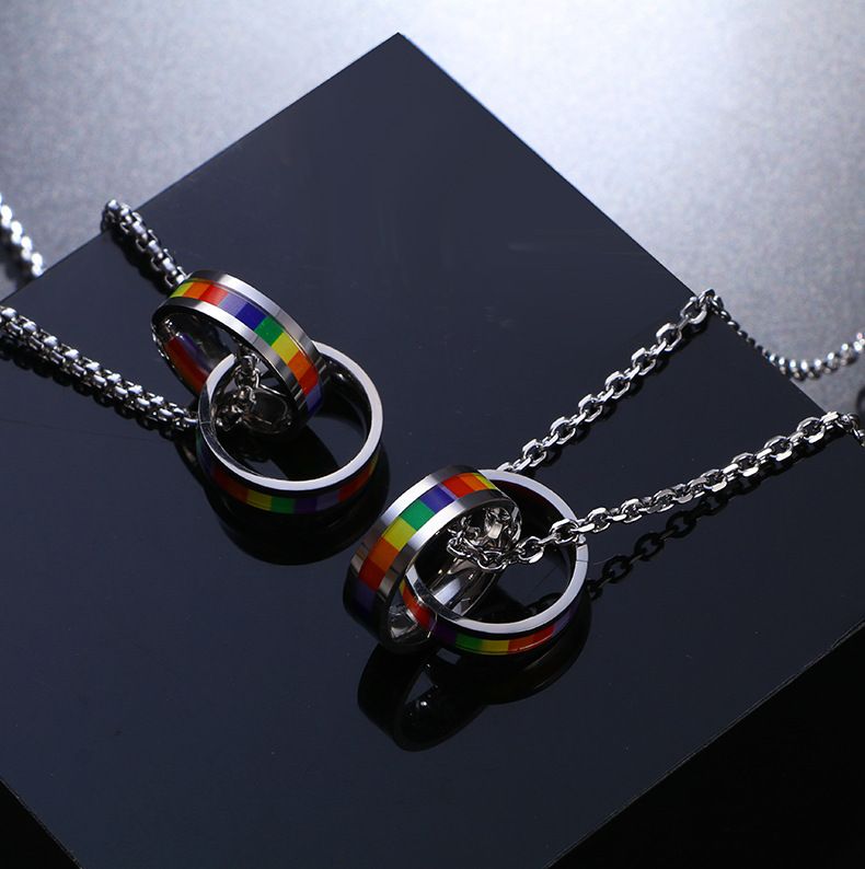 Halsketten Doppelring Regenbogenring-Anhänger-Halskette, einfacher kalter Stil, Titanstahl, trendige Halskette, Herren-Paarschmuck_voghion.com