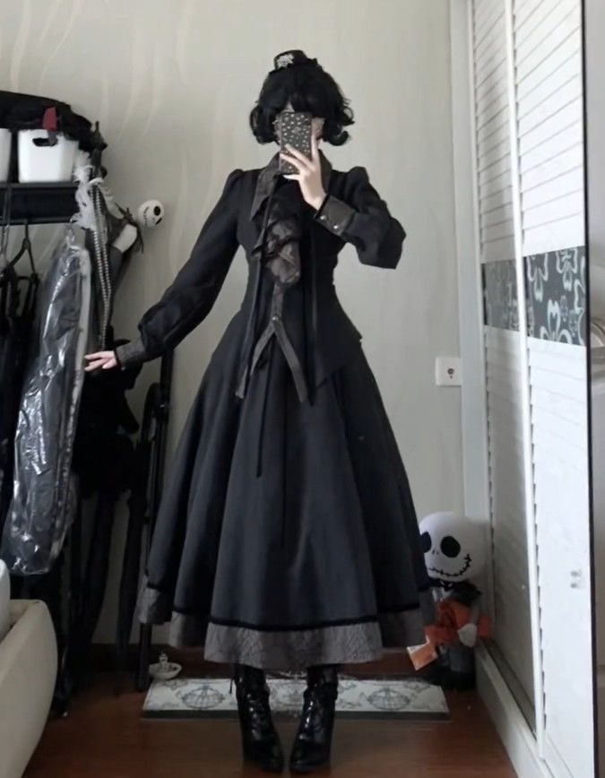 Dark Style Design Waist-Cinching Long Sleeve Top + High-Waisted Skirt High-End Elegant Two-Piece Set_voghion.com