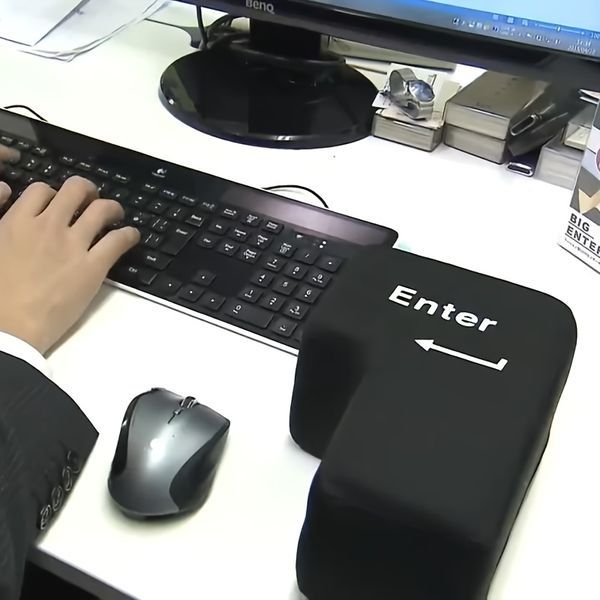 Enter-Nickerchenkissen mit USB, unzerbrechlichem großen Enter-Knopf, Wurfkissen mit Mauspad, Stressabbau-Boxsack für den Büro-Desktop_voghion.com