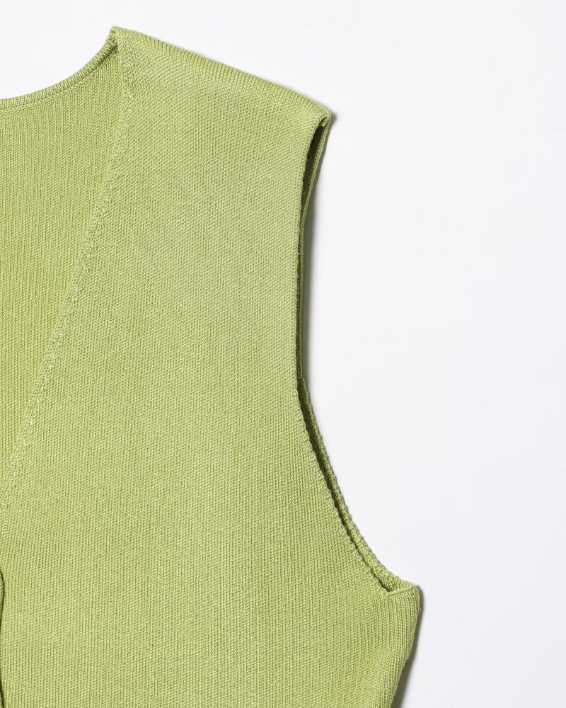 Gilet da donna in maglia con piccole pieghe e gonna patchwork_voghion.com