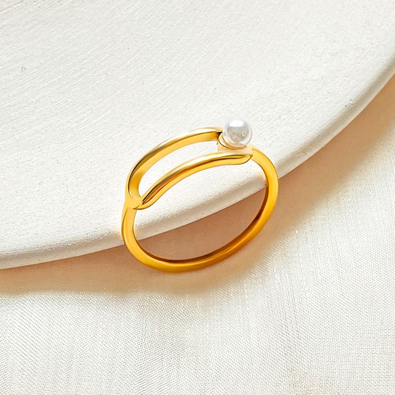 Korean Light Luxury Titanium Steel Ring Plated Geometric Pearl Ring For Women (No Fading, Simple Design)_voghion.com
