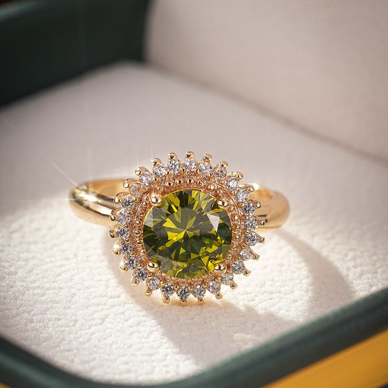 Bague tendance en zircon plaqué or pour femme, bijou créatif et polyvalent, pierre vert olive, décoration à la main_voghion.com