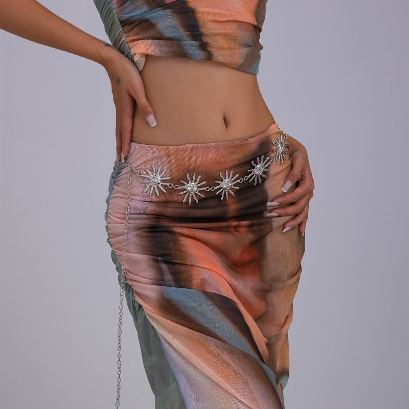 Chaîne de taille en métal tournesol tendance et sexy, design de niche féminin, pendentif visage touchant, chaîne de corps_voghion.com