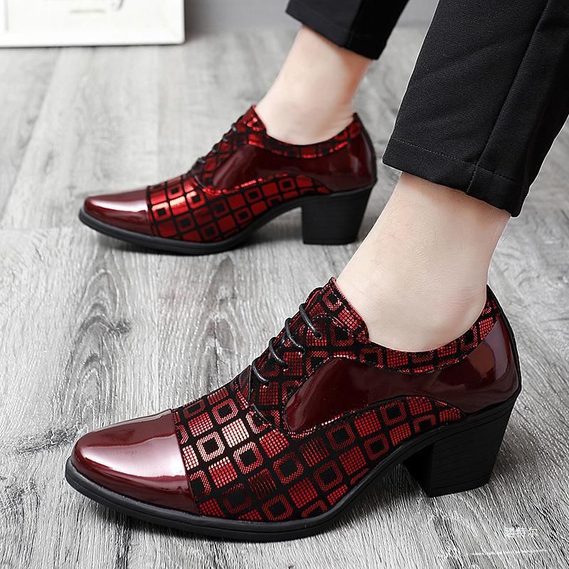 2024 Neue spitze Lederschuhe für Herren, grenzüberschreitende Lederschuhe für Herren, die die Körpergröße erhöhen, Jugendmode, kleine Lederschuhe im britischen Stil, Herrenmode_voghion.com