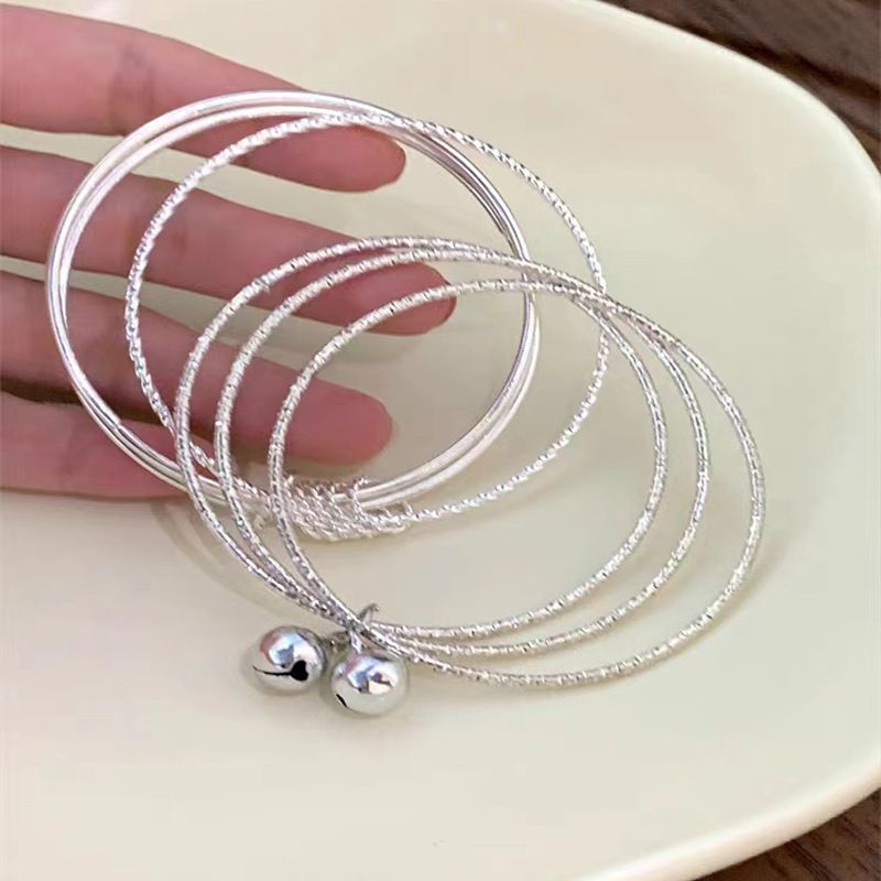 Pendentif cloche multi-anneaux pour femme, simple, tendance, personnalisé, polyvalent, design de niche, sensation haut de gamme_voghion.com
