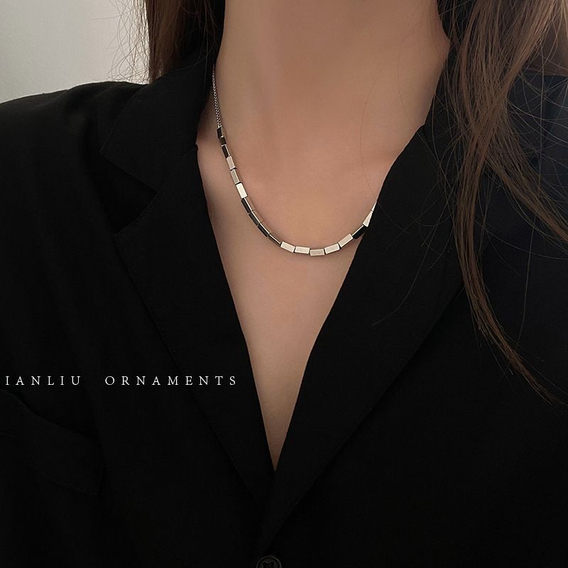 Minimalist fashion niche design sense titanium steel necklace, versatile temperament for women, collarbone chain, 2022_voghion.com