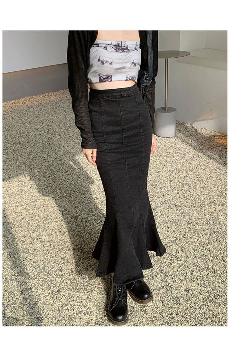 Jeans elástico pequeno com babados para mulheres na primavera, cintura alta preta, nádegas envolvidas, rabo de peixe, fenda no comprimento médio_voghion.com