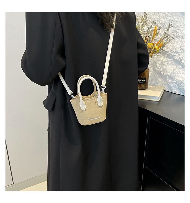 Borsa a secchiello da donna, alla moda, con tracolla monospalla, stile Candy Lover, con rossetto, da portare a spalla, rossa_voghion.com