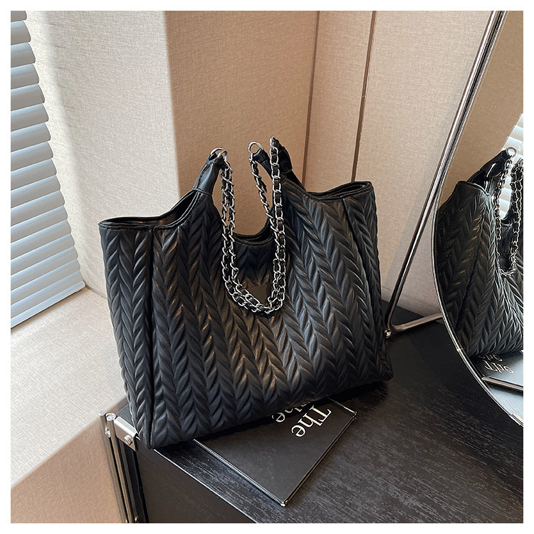 Großraumtasche Damen 2023 New Folds All-Match-Ketten-Umhängetasche High-Level-Sinn-College-Studenten-Pendler-Einkaufstasche_voghion.com