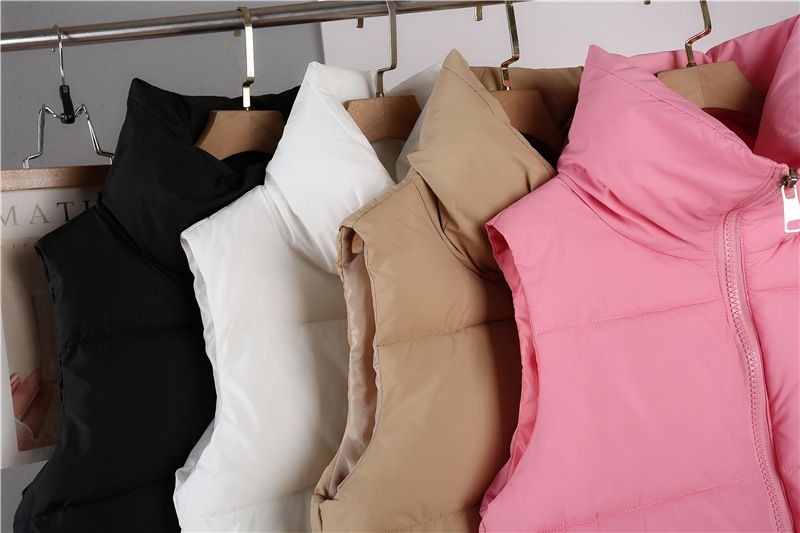 Gilet matelassé sans manches pour femme, col montant court avec cordon de serrage, léger et compressible, idéal pour l'automne/hiver, style décontracté et streetwear._voghion.com