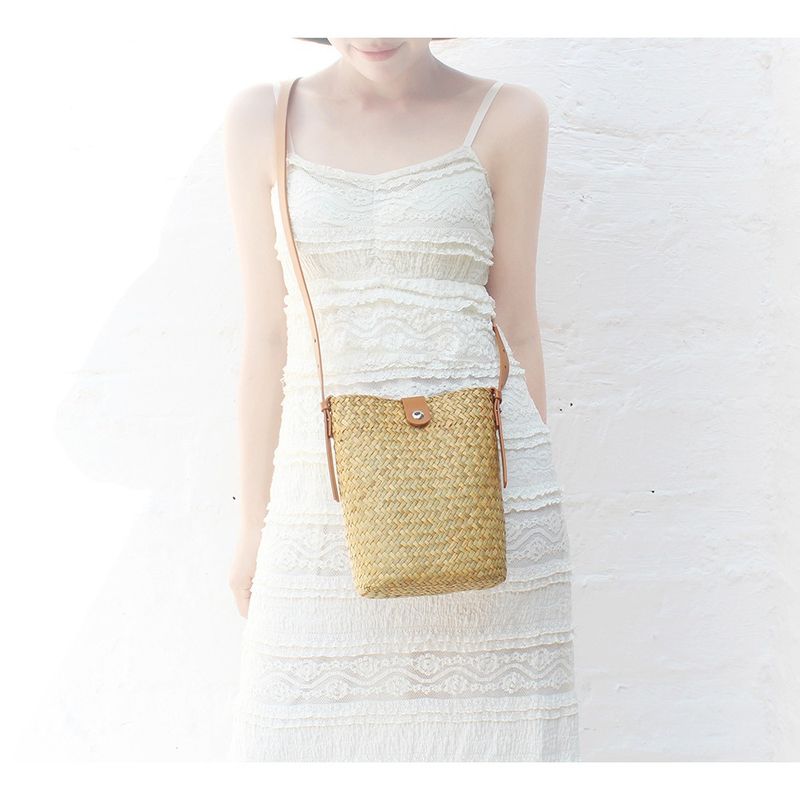 Straw - Woven Hand - Knitted Cross - Body Bag, A Niche And Versatile Shoulder - Carried Coin Purse, Raffia Mobile Phone Bag For Beach Vacations, Women_voghion.com