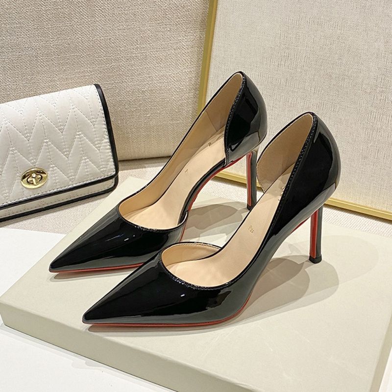 Sexy High mit rotem High-End-Gefühl, spitzer weicher Leder-Seitensohle, flachem Lackleder und schmalen Absätzen für Damen_voghion.com
