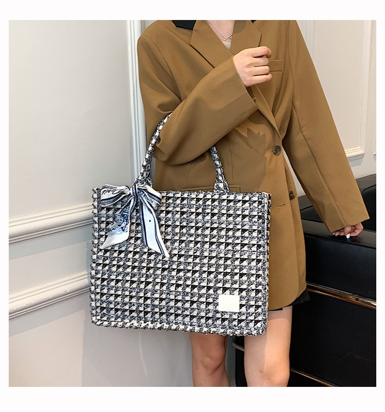 Modische neue vielseitige Tasche mit großer Kapazität, Damentasche, kariertes Canvas, Umhängetasche, hochwertige Handheld-Einkaufstasche für Pendeln_voghion.com