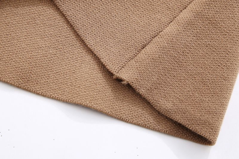 Conjunto de suéter e minissaia de malha para outono e inverno - roupa casual elegante para escritório com mangas compridas e combinação de cores puras_voghion.com
