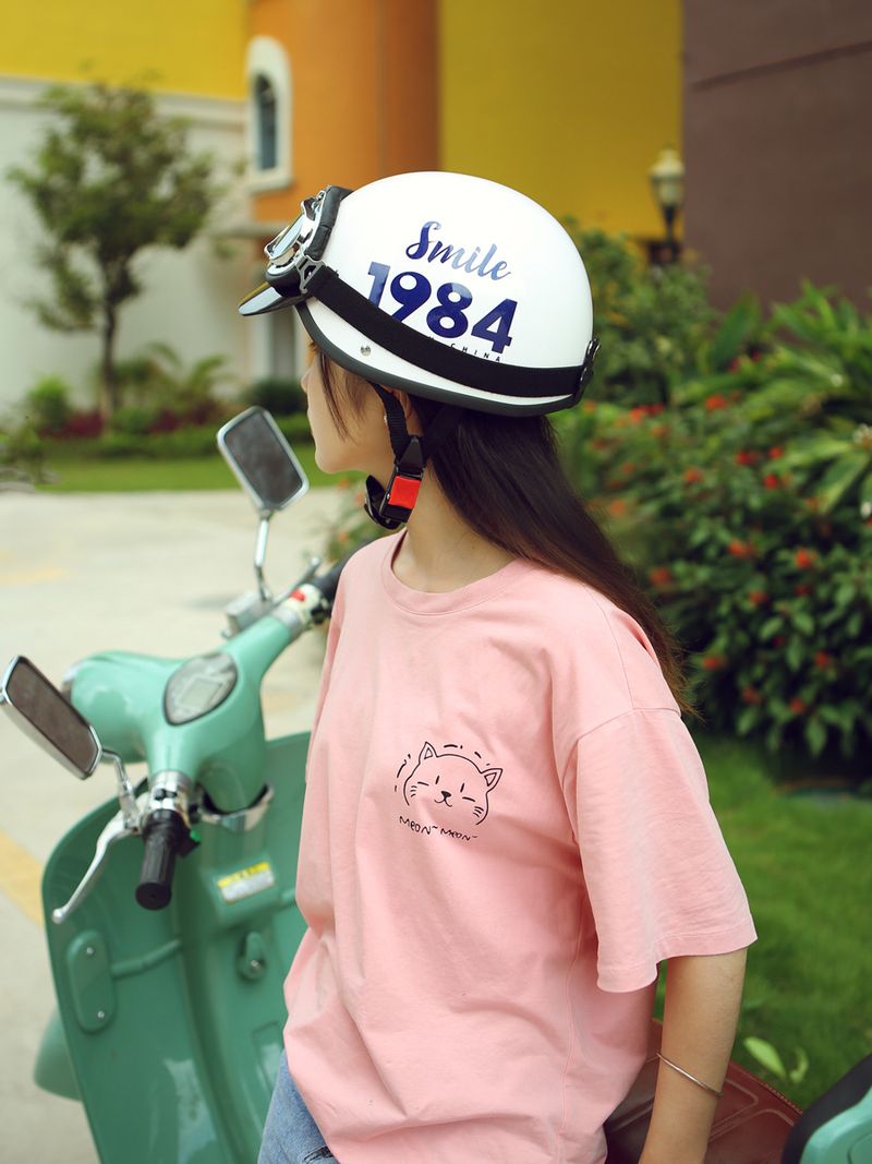 Casco retro al por mayor de fábrica 3C personalidad hombres y mujeres coche eléctrico medio casco cuatro estaciones universal verano protección solar casco_voghion.com