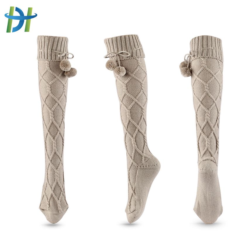Calcetines de mujer populares medias de punto de lana calcetines de pelo de bola de lana están disponibles exclusivamente al otro lado de la frontera_voghion.com