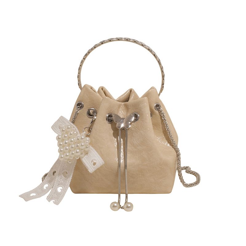 Niche Designer For Women 2025 New Summer Fashion Handbag Bucket Versatile Commuter Chain Crossbody Bag_voghion.com