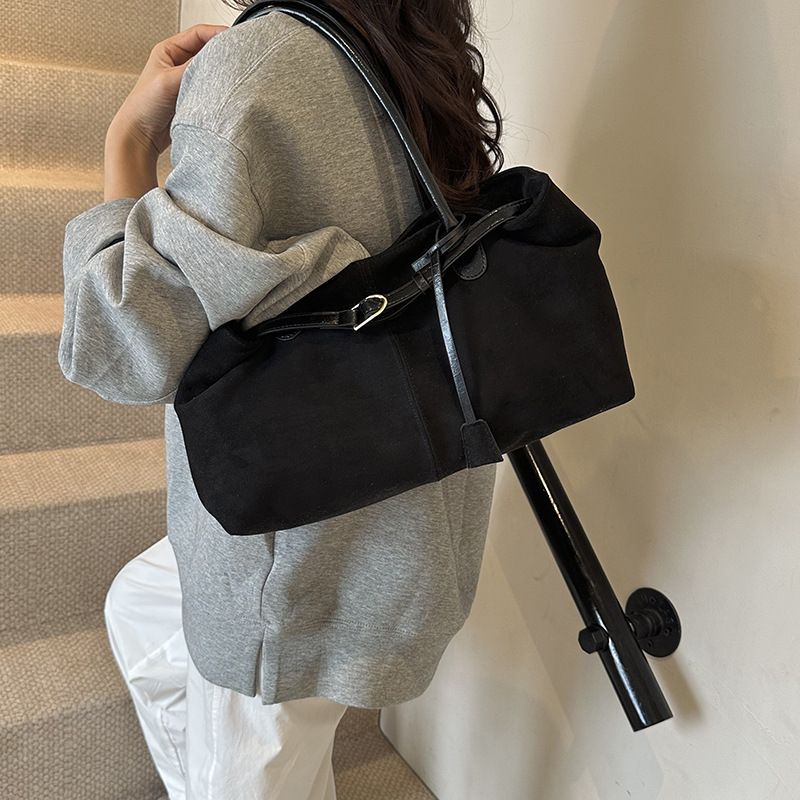 Borsa a tracolla monospalla in pelle scamosciata, nuova autunno inverno 2025, grande capacità, da tenere sottobraccio_voghion.com