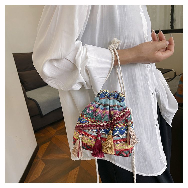Borsa a secchiello da donna, stile etnico, borsa a tracolla con coulisse e nappa, borsa a secchiello da donna_voghion.com