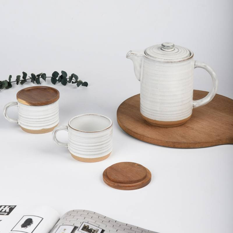 Set van 2 keramische koffiemokken met houten deksel, ovengebakken glazuurbekers voor thuis, perfect voor espresso, latte en melk._voghion.com