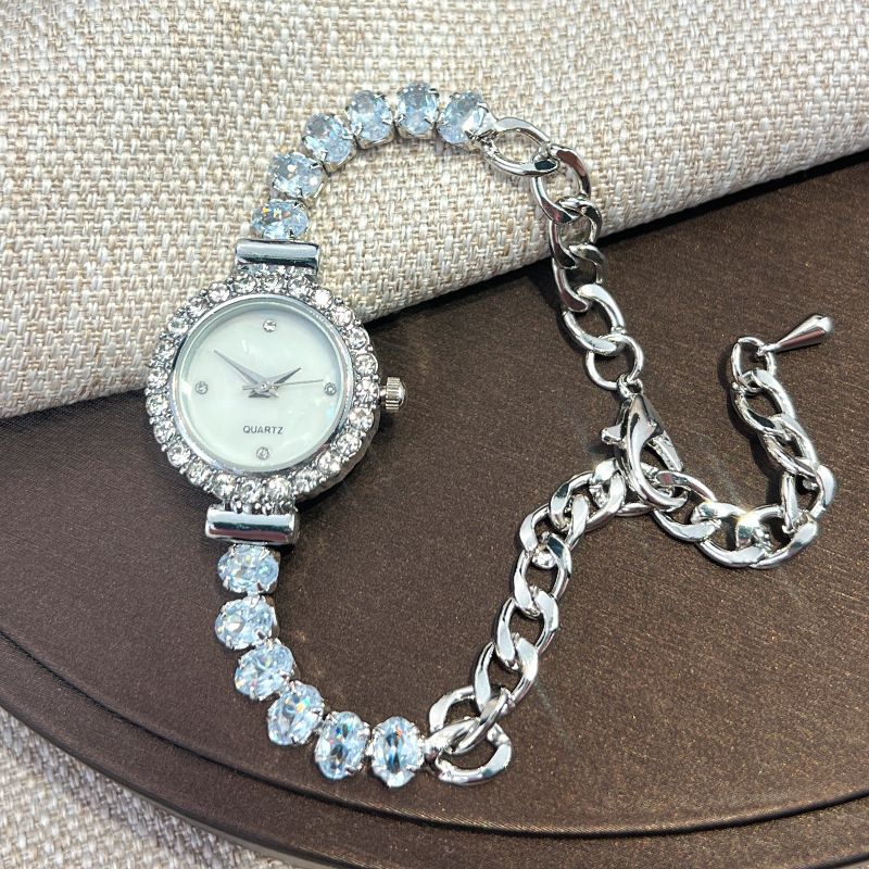 Orologio da donna elegante, al quarzo, con bracciale rotondo regolabile, con catena tempestata di diamanti, chiusura a moschettone e diamanti di alta qualità_voghion.com