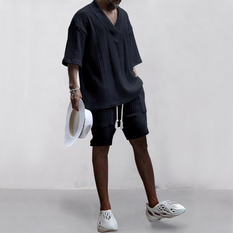 Herrenbekleidung: Lässiger Jacquard-Anzug für Herren, Sommer, lockere Kurzarm-T-Shirt-Shorts, Sportanzug mit V-Ausschnitt, zweiteiliger Anzug für Herren_voghion.com
