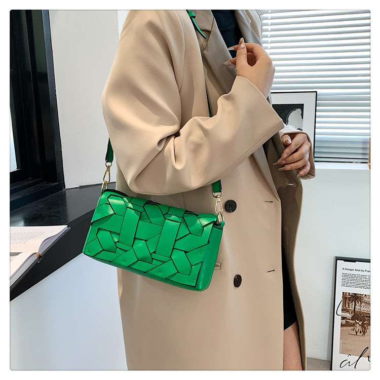 Borsa da donna in tessuto dal design piccolo 2023 Borsa a tracolla alla moda con nuova trama autunno/inverno 2023 Borsa a tracolla personalizzata_voghion.com