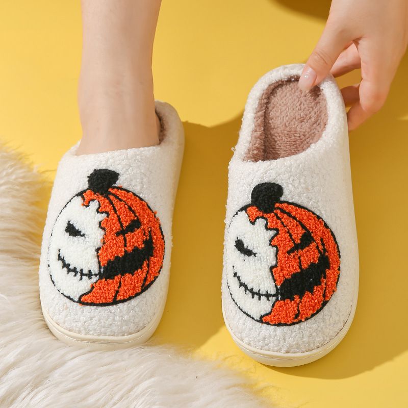 Winter-Hausschuhe aus Baumwolle mit Totenkopf-Print und Halloween-Muster, mit Plüschfutter und warmer Zehenabdeckung, Unisex-Schuhe mit Fleecefutter_voghion.com