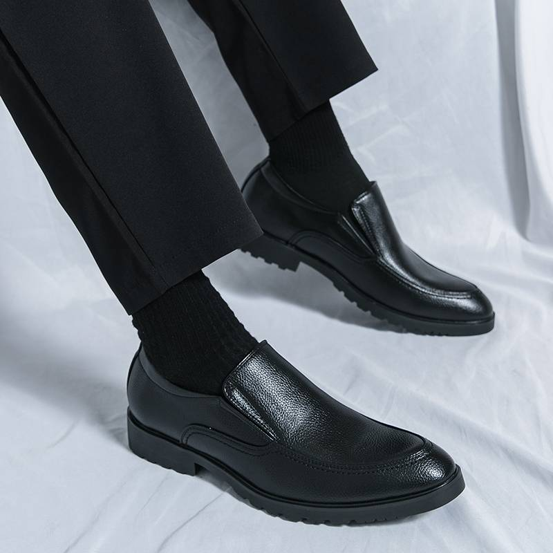 Neue, hochwertige, spitze Freizeitschuhe aus Leder für Herren, Hochzeitsschuhe mit Bullock-Fransen, ein Slip-on-Rindsledersohle, Stylist-Modeschuhe_voghion.com
