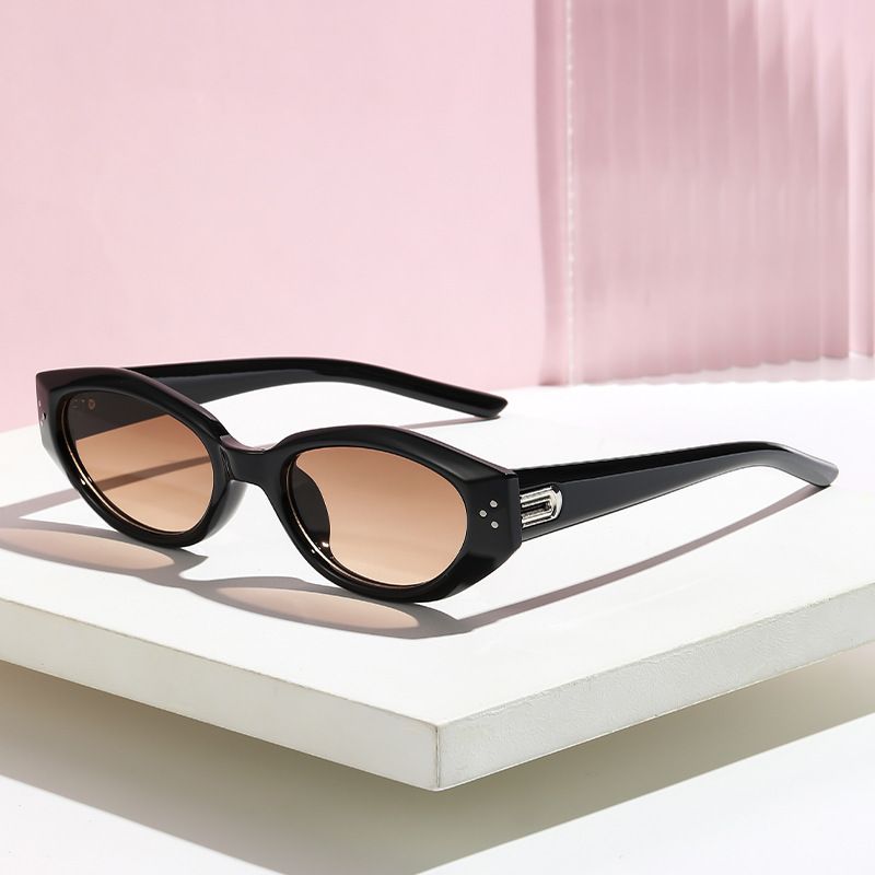 G M for both men and women Jennie, the same cat eye high-end feeling summer sun protection star style sunglasses_voghion.com