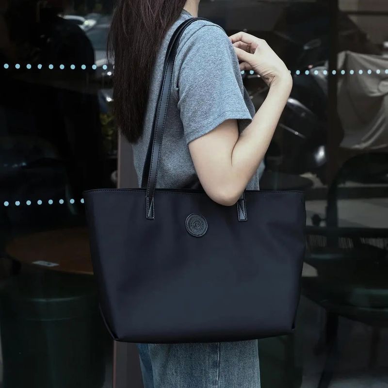 Gofancy Same Style Large Capacity Tote 2025 New Nylon Lightweight Handbag Office Versatile Commuter Bag For Women_voghion.com