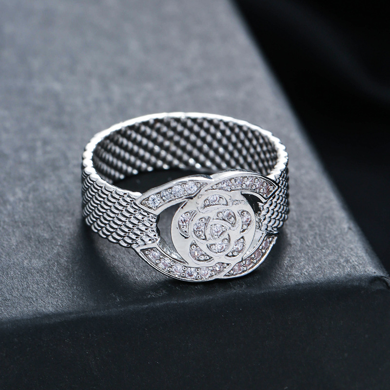 Simple flower copper set diamond ring personality scale ring jewelry niche temperament couple ring_voghion.com