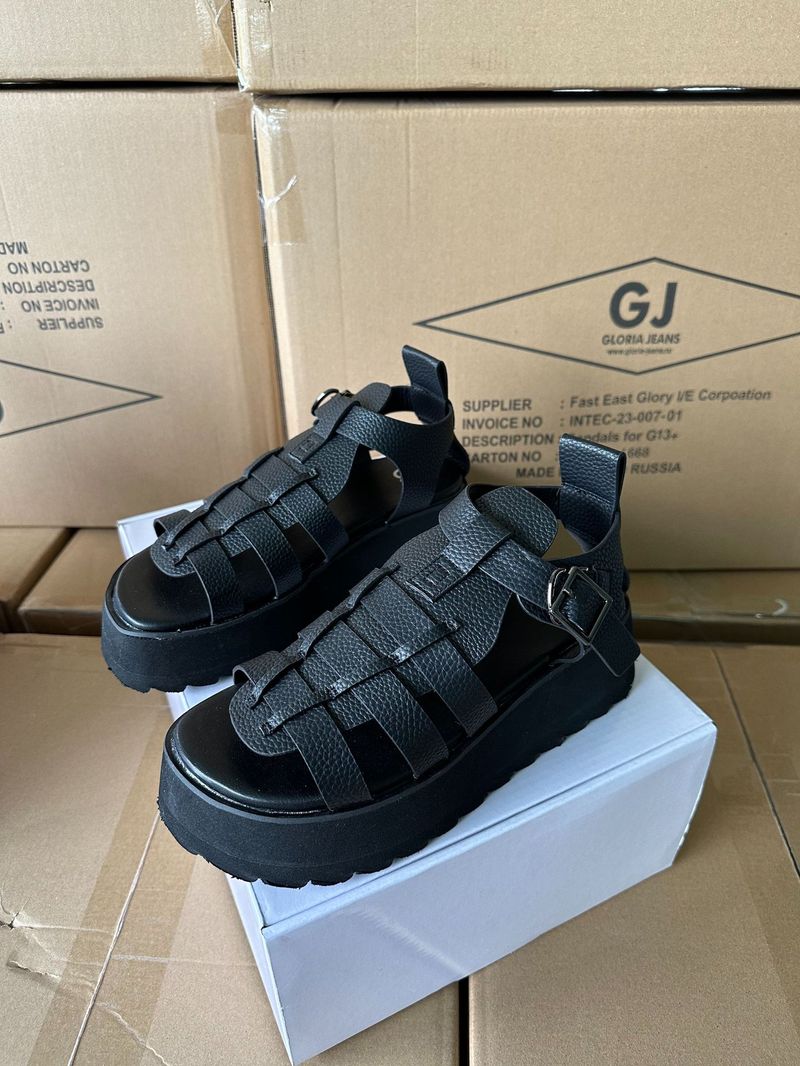 2024 summer new Roman tower buckle thick-soled sandals round toe height-enhancing large-size women's shoes foreign trade cross-border wholesale_voghion.com