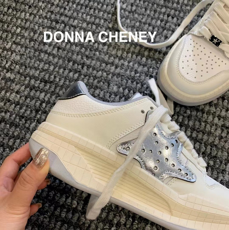 Yijia Damenschuhe Europäische Waren erhöhte dickbesohlte Stern-Skateschuhe Damen 2023 Herbst neue lässige Sportschuhe kleine weiße Schuhe_voghion.com