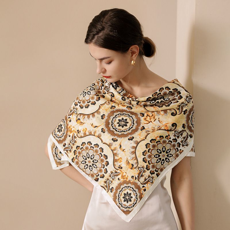 Sweet Simulation Silk Scarf, Women's 2025 Spring And Summer New Floral Print Small Square Scarf_voghion.com