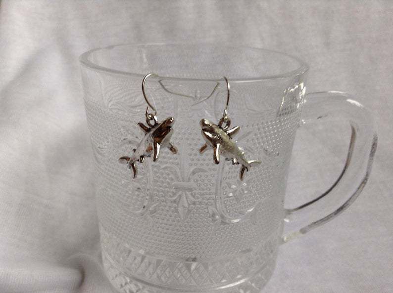 Earrings hot-selling fashion new earrings earrings Fierce shark earrings ear hooks earrings_voghion.com