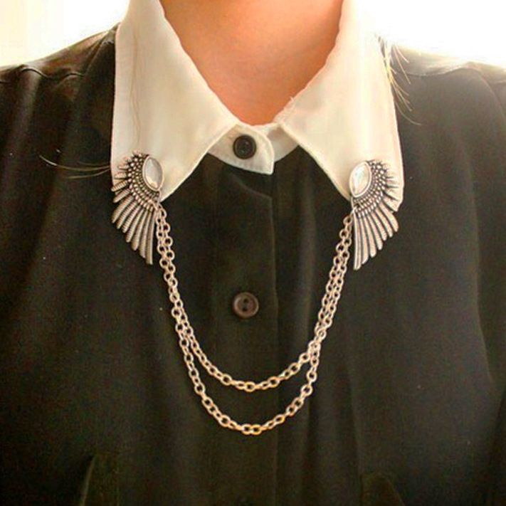 Broche à clip en chaîne avec ailes incrustées de diamants_voghion.com