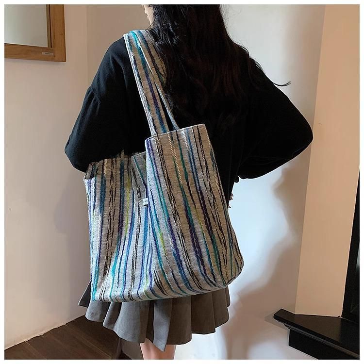 La popolare tela ispessita di UR per le donne di quest'anno, la nuova borsa tote da viaggio super hot versatile del 2024, borsa ascellare_voghion.com