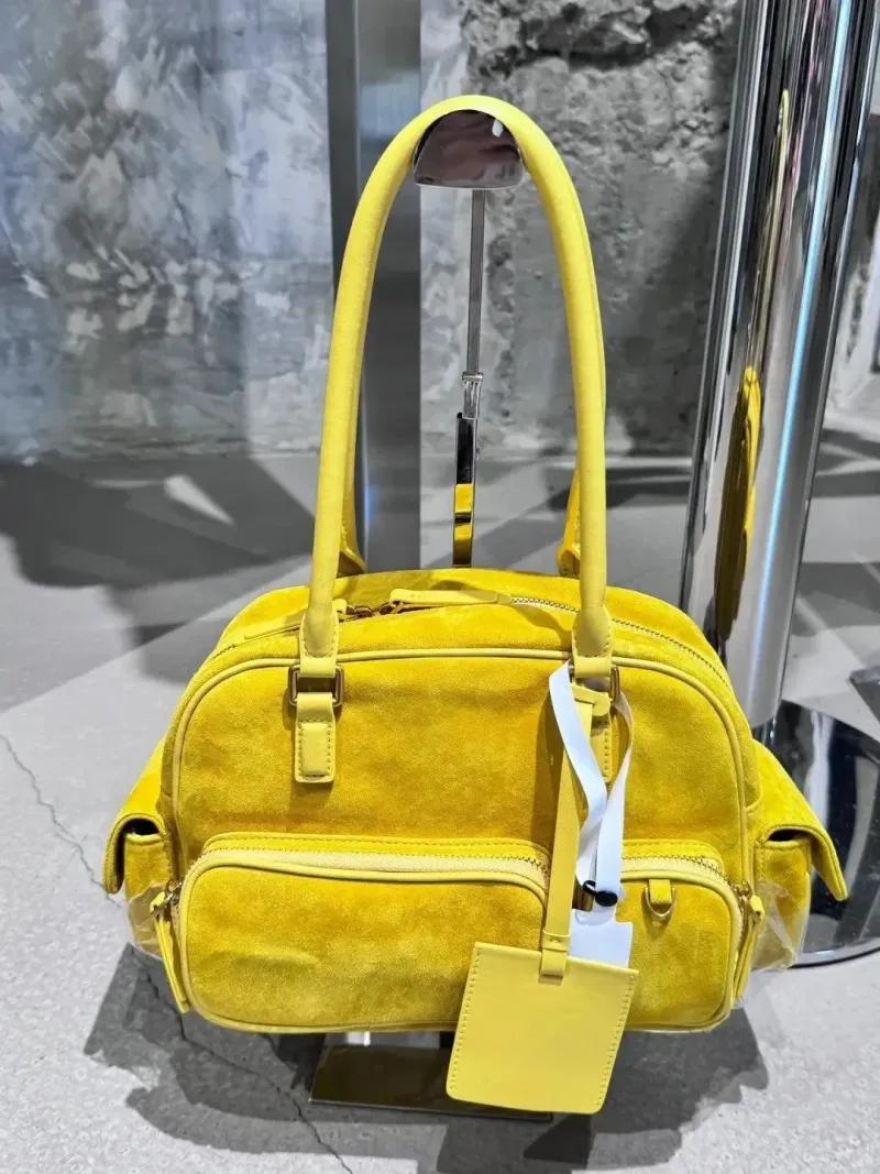 2025 Net Red Boston Paket mit modischen Wildleder-Schultertaschen mit mehreren Fächern und gelber Bowlingtasche 250318_voghion.com