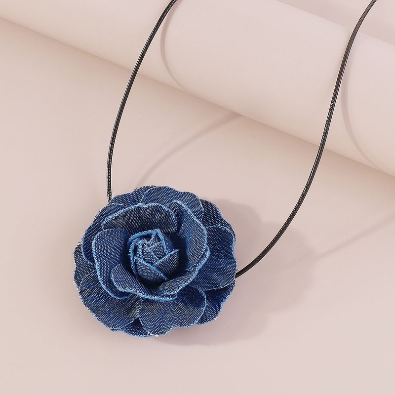 N11261 Halskette mit Rosen in Jeansblau im französischen Stil, würziges Mädchenband, Halsband mit Schlüsselbeinkette_voghion.com