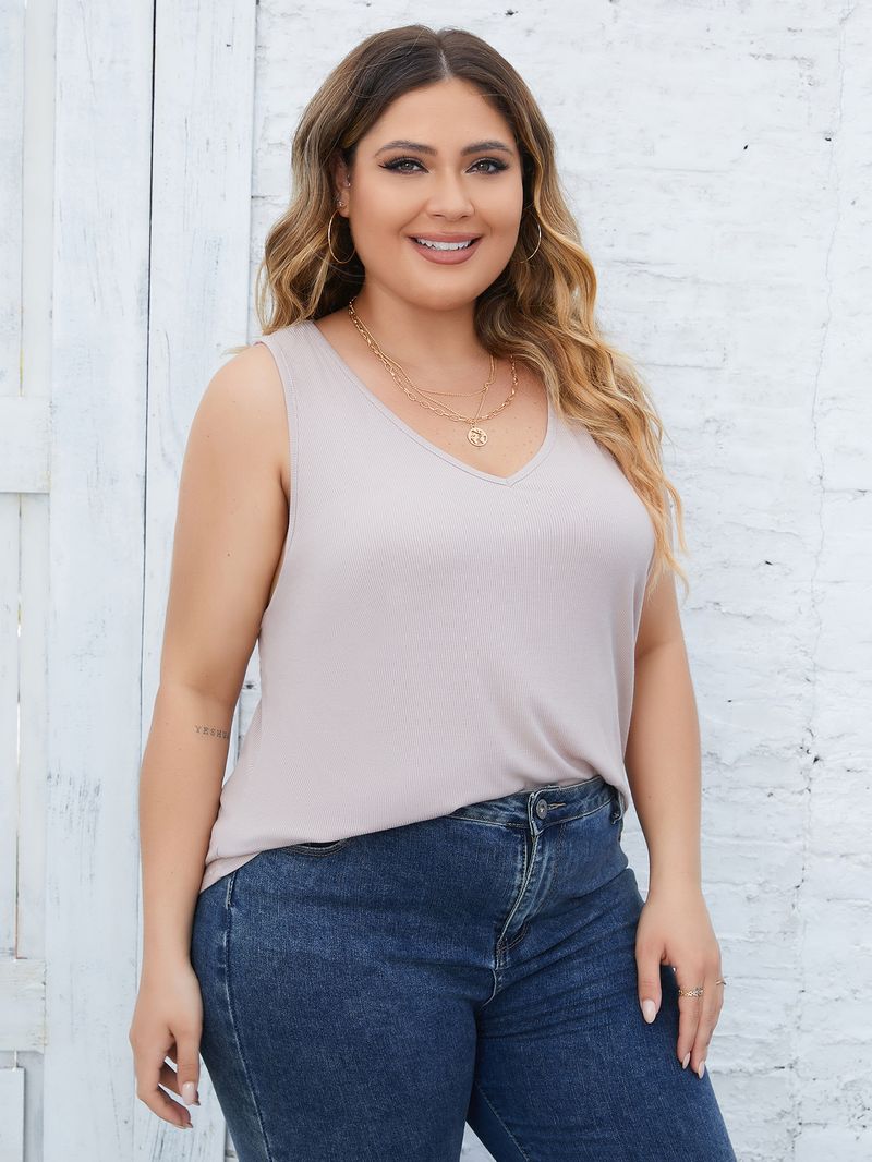 Damen-Weste mit V-Ausschnitt, Fadensport, Übergröße, draußen, um ein schmal geschnittenes kurzes Oberteil in Übergröße zu tragen_voghion.com