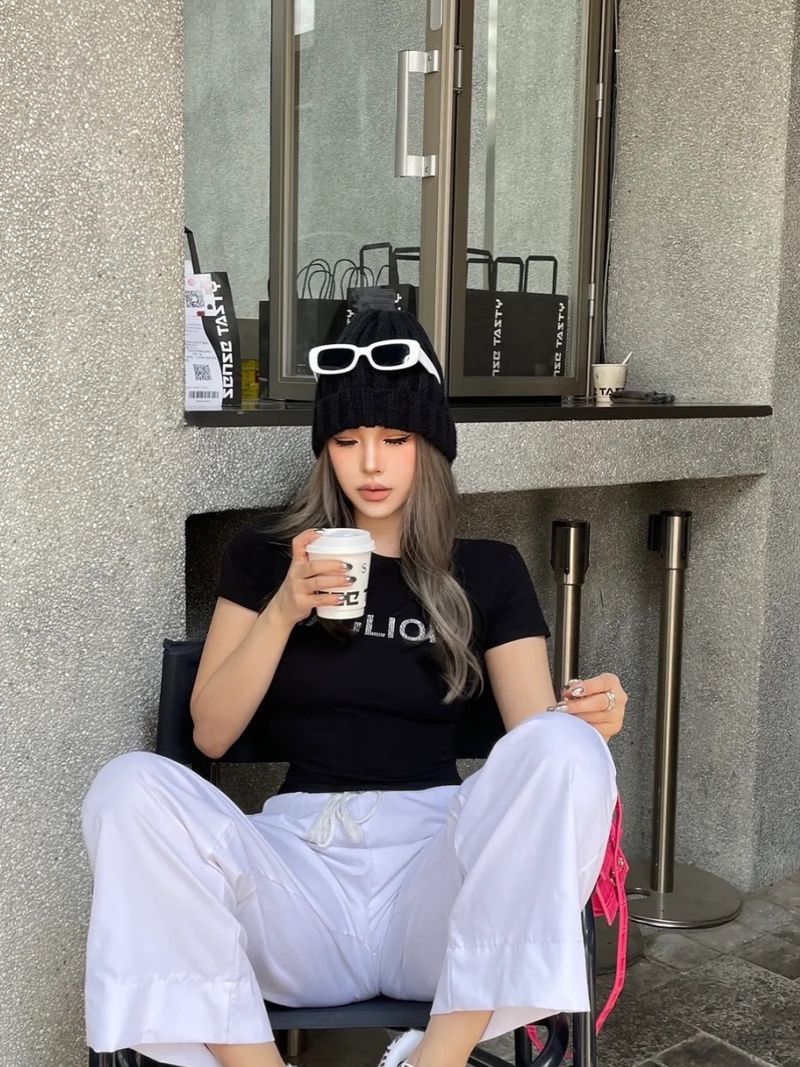 LazyZoom Retro Piccolo Quadrato Bianco Trendy Ins Internet Celebrità Moda Occhiali da sole Donna Street Shot Forma concava Uomo_voghion.com