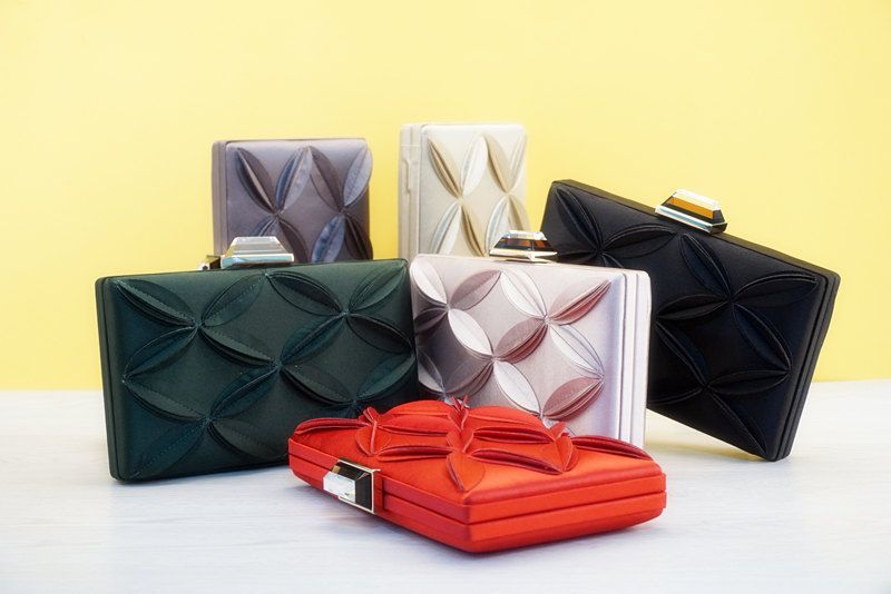Borsa da sera con pochette in raso con fiori tridimensionali, catena, prezzo unico, portatile_voghion.com