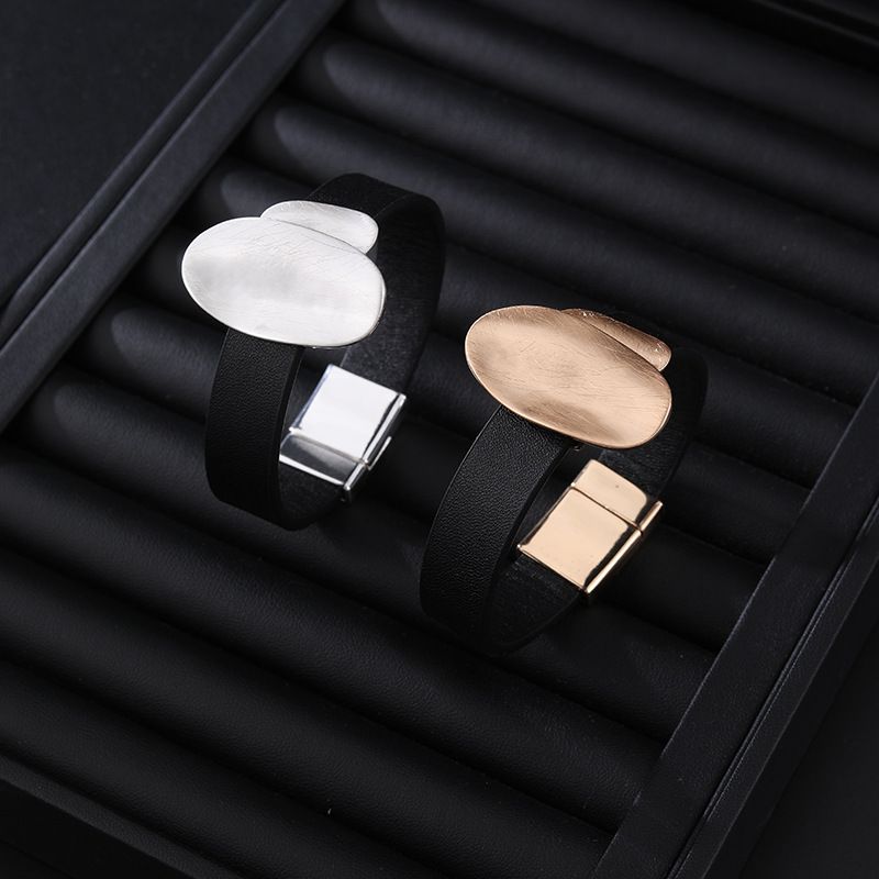 Brushed Oval Versatile Metal High-end Simple Women's Leather Bracelet_voghion.com
