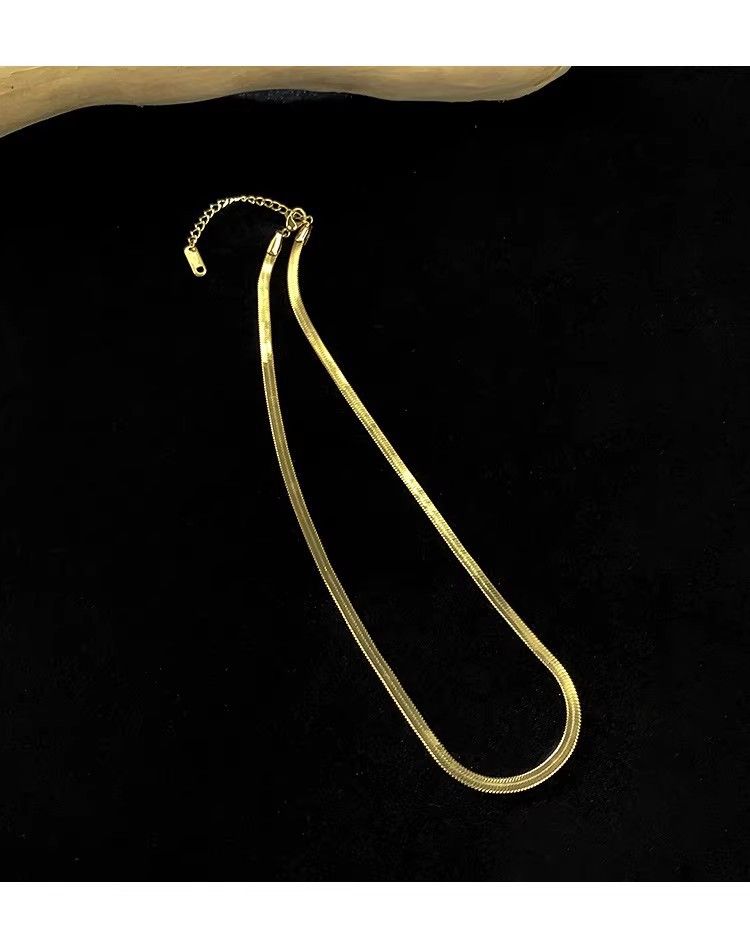 Collana con catena a doppio strato con frange e ago per labbra, collana in acciaio al titanio, temperamento minimalista femminile, collana con catena sottile per clavicola retrò femminile_voghion.com