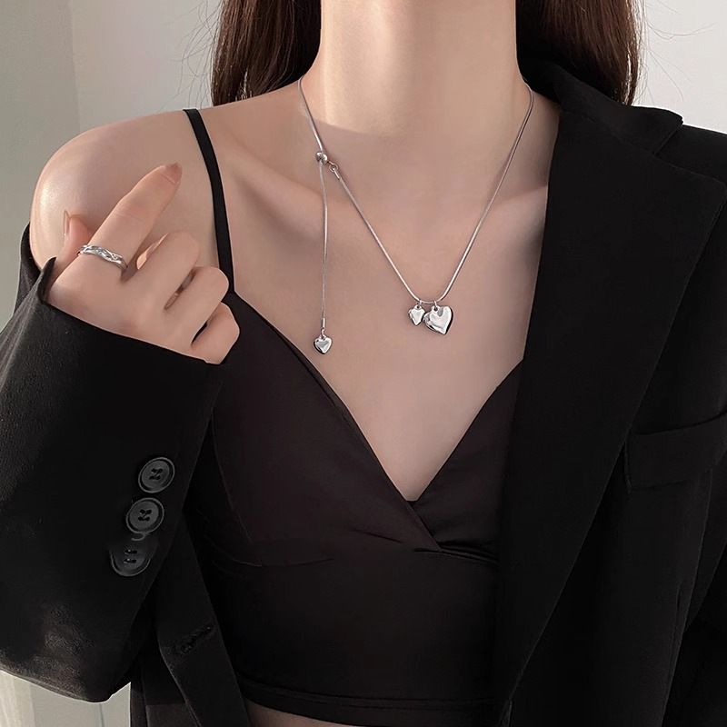 Simple high grade titanium steel heart necklace adjustable female niche design clavicle chain net red ins style sweater T chain_voghion.com