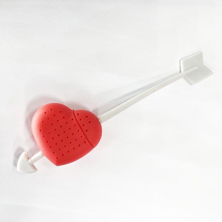 Kreative ein Pfeil durch das Herz Silikon Teesieb Tee Brewer Interessante Liebe Teelöffel Filter Tee Rückstände PVC Farbe Box Verpackung_voghion.com