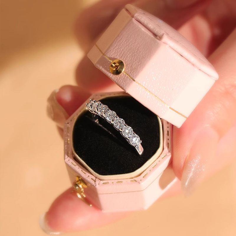 Fila di moissanite classica minimalista per donna, temperamento alla moda, impilabile, versatile, sette diamanti_voghion.com